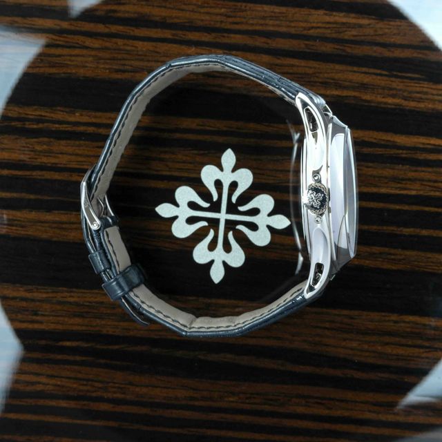 Patek Philippe Complications 5205G-013 Image 2